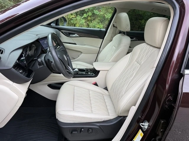 2022 Buick Envision - Image 11 of 21