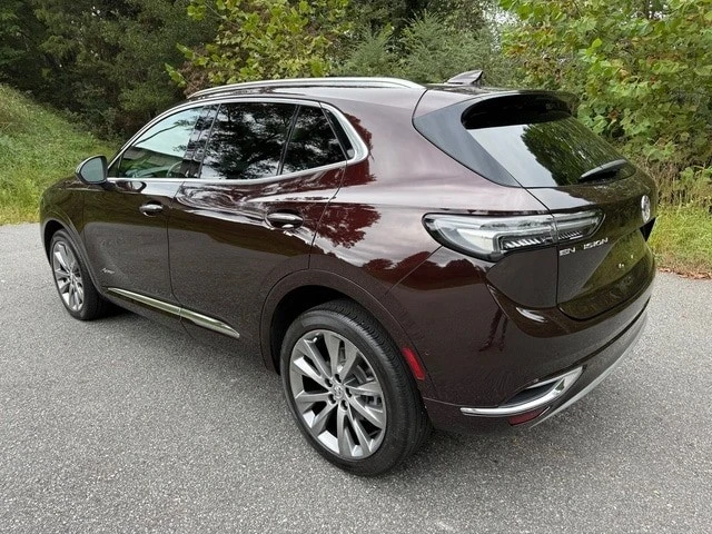 2022 Buick Envision - Image 8 of 12
