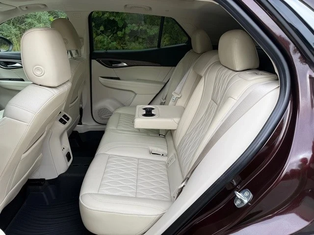 2022 Buick Envision - Image 18 of 21