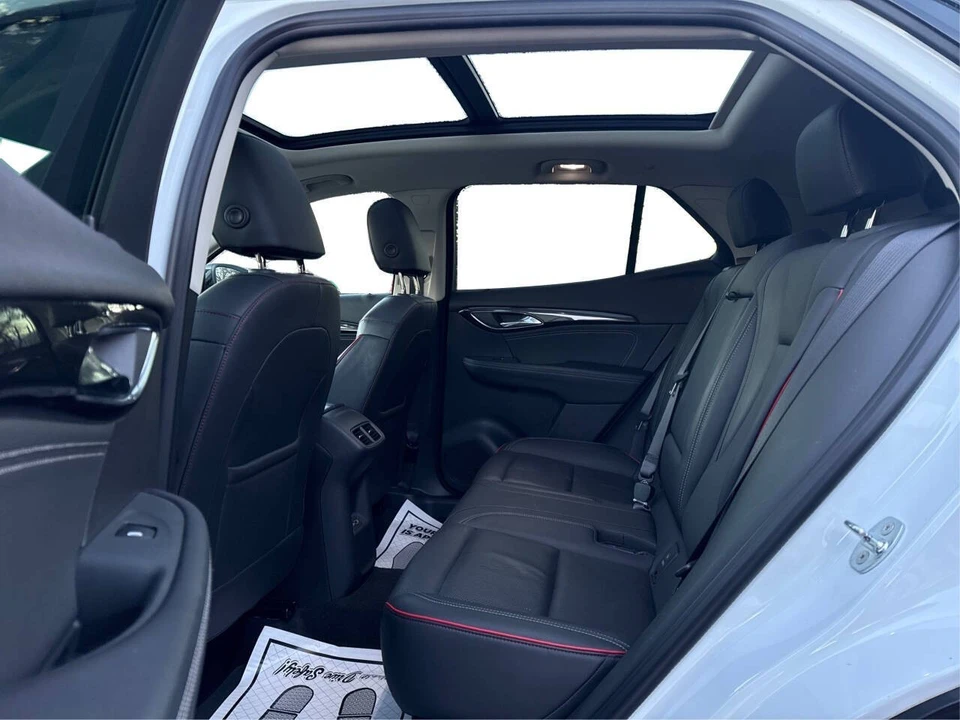 2022 Buick Envision - Image 10 of 21
