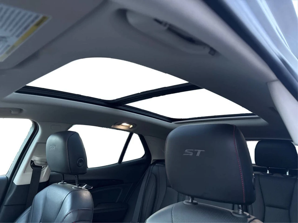 2022 Buick Envision - Image 17 of 21