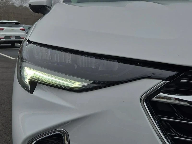2022 Buick Envision - Image 9 of 12