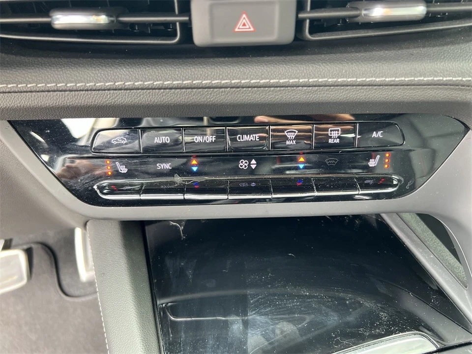 2022 Buick Envision - Image 17 of 21