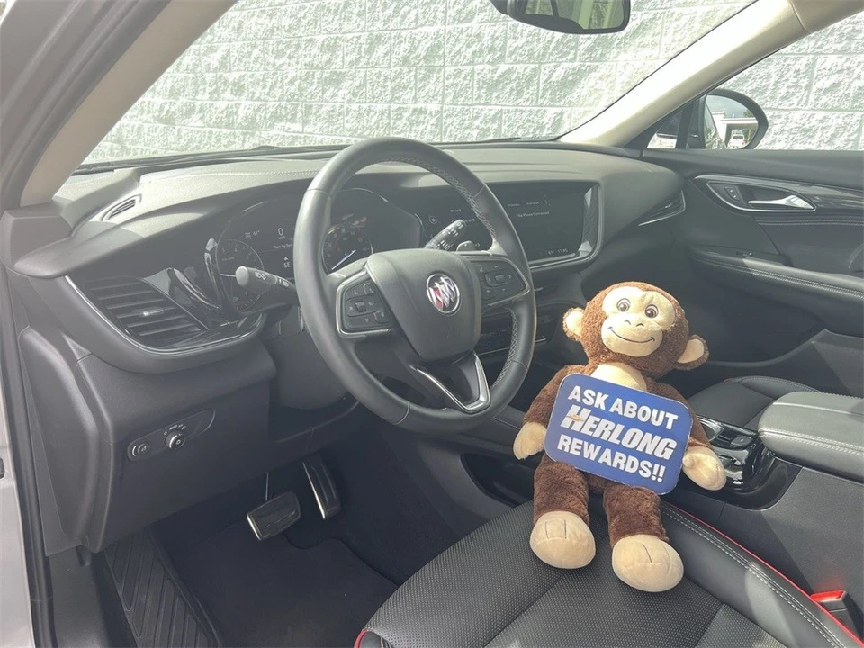 2022 Buick Envision - Image 10 of 21