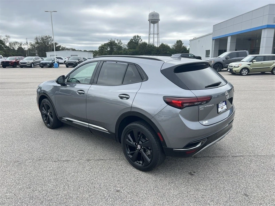 2022 Buick Envision - Image 6 of 21