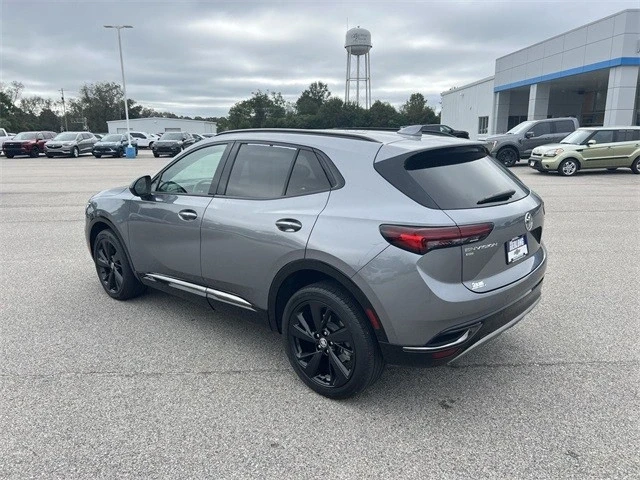 2022 Buick Envision - Image 6 of 12