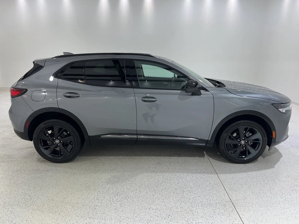 2022 Buick Envision - Image 6 of 12