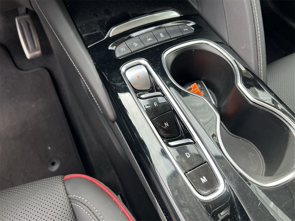 2022 Buick Envision - Image 15 of 21