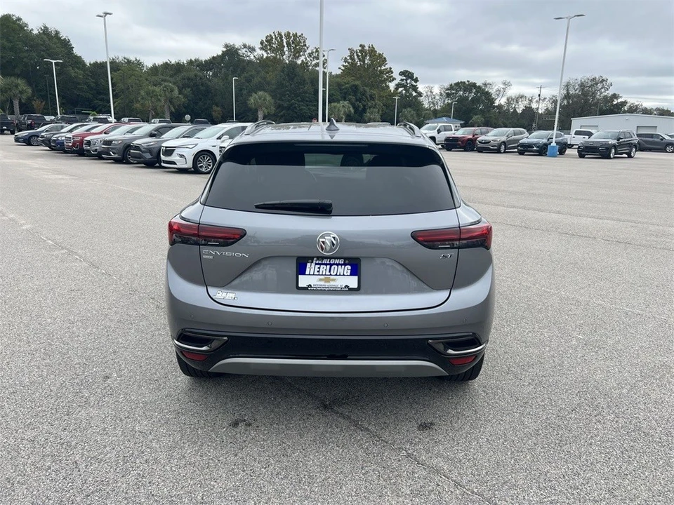 2022 Buick Envision - Image 7 of 21