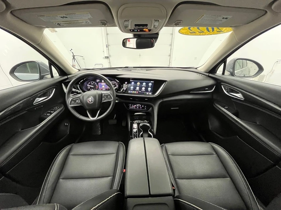 2022 Buick Envision - Image 2 of 12