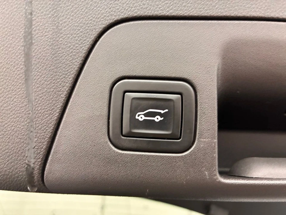 2022 Buick Envision - Image 10 of 12