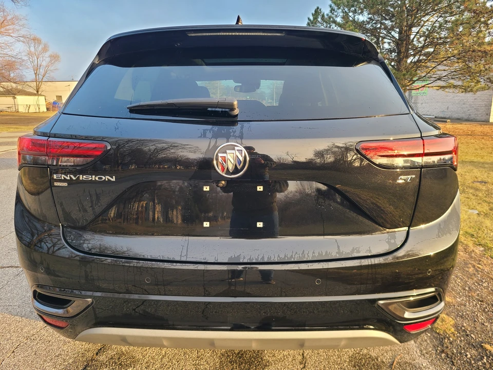 2022 Buick Envision - Image 4 of 21