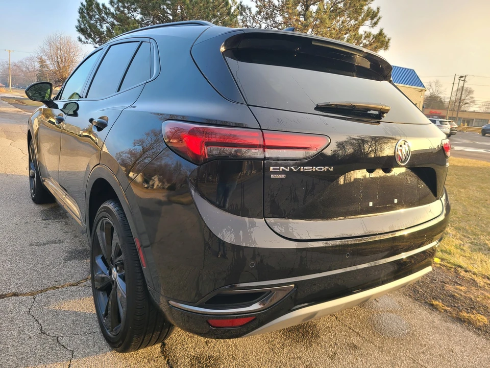2022 Buick Envision - Image 3 of 21