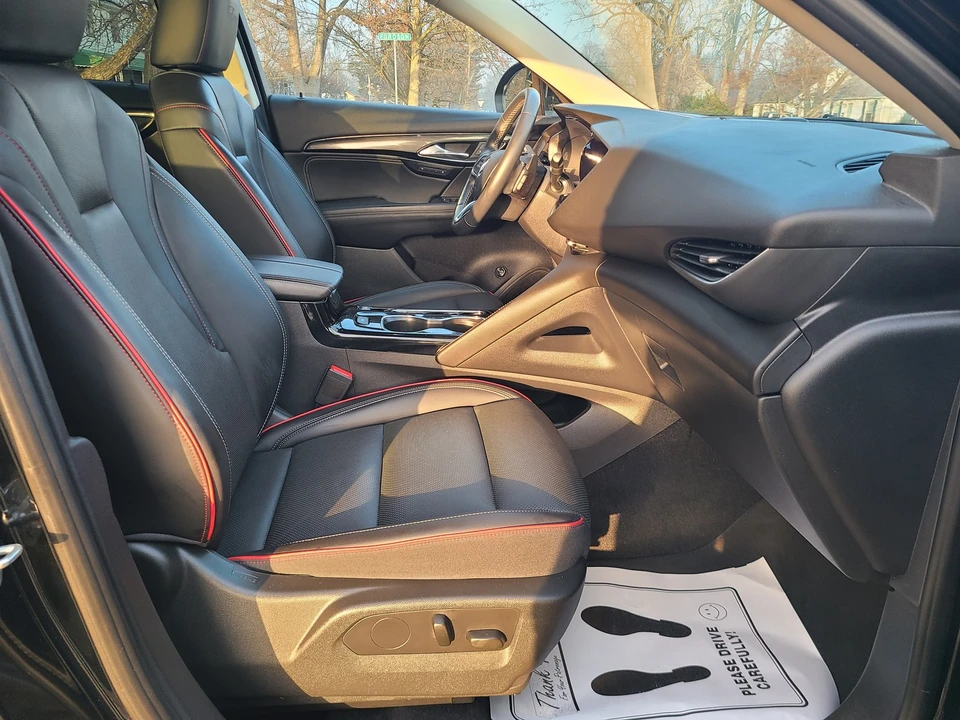 2022 Buick Envision - Image 15 of 21