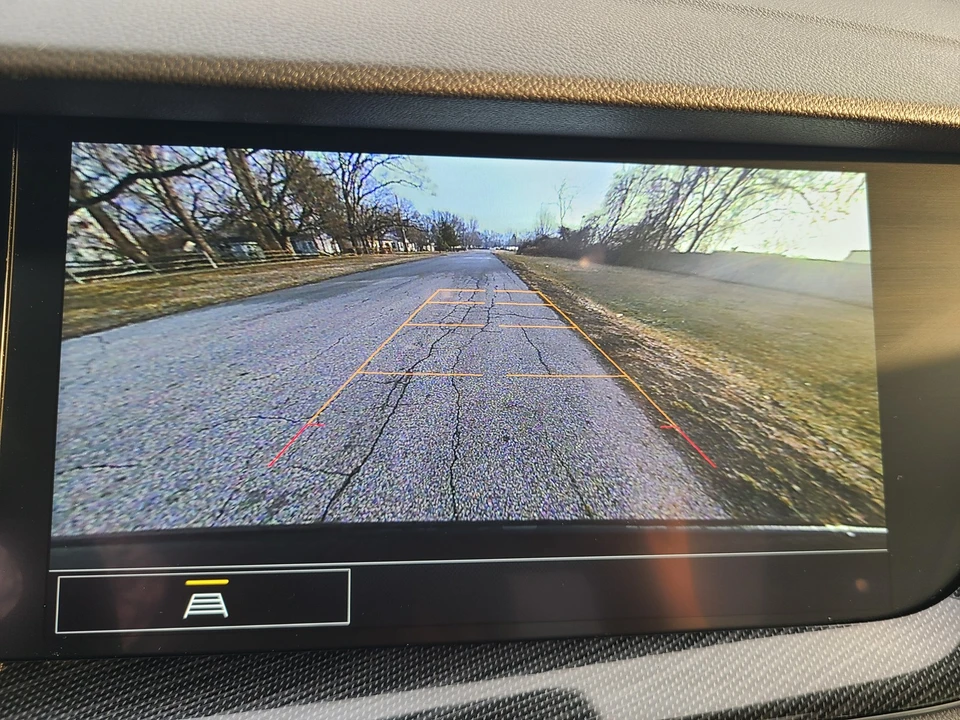 2022 Buick Envision - Image 19 of 21