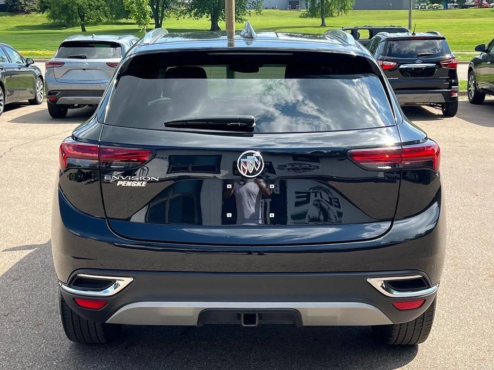 2022 Buick Envision - Image 19 of 21