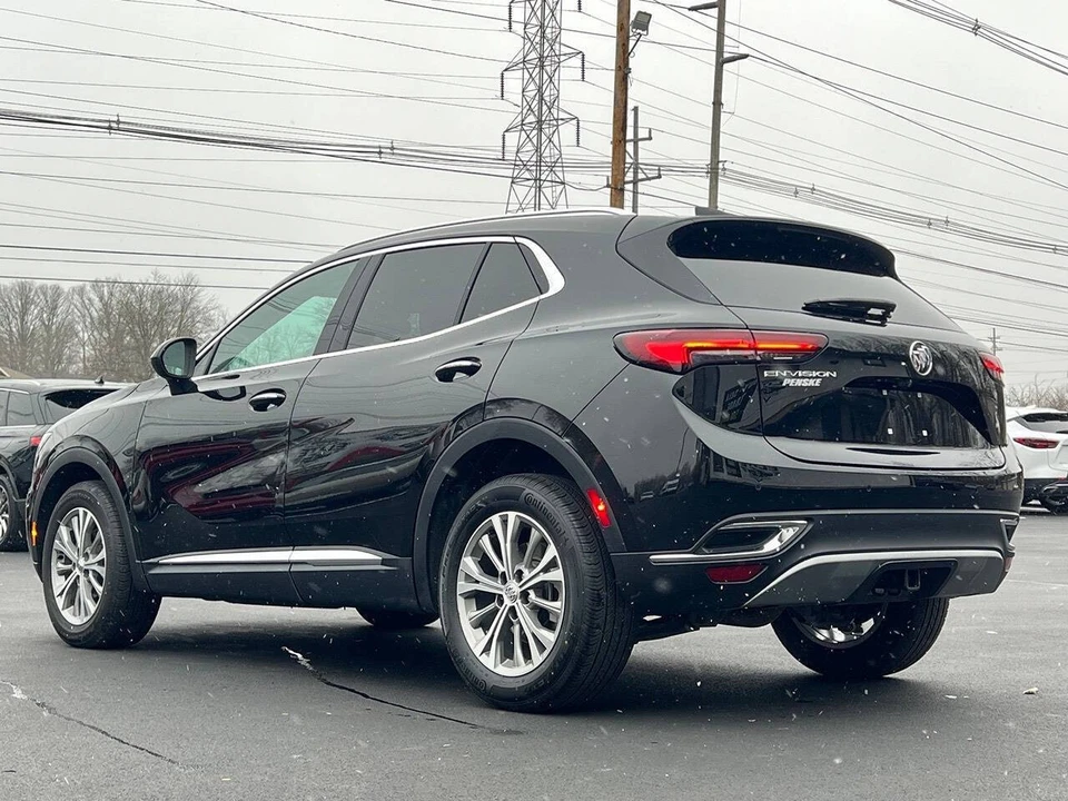 2022 Buick Envision - Image 16 of 21