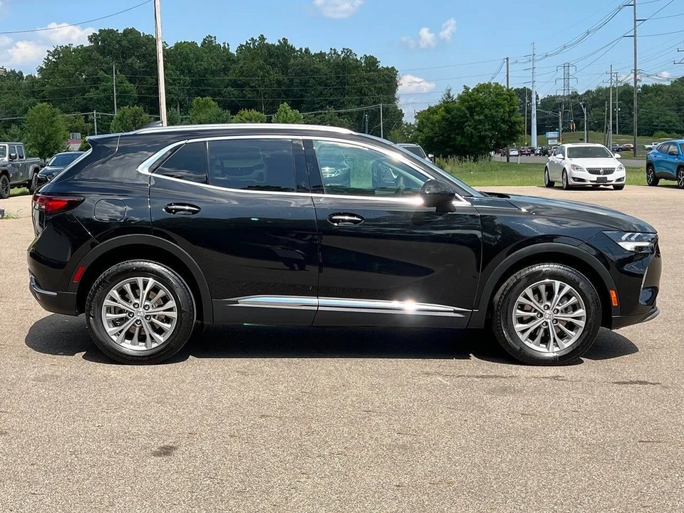 2022 Buick Envision - Image 17 of 21
