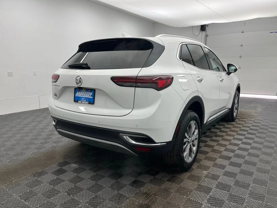 2022 Buick Envision - Image 6 of 12