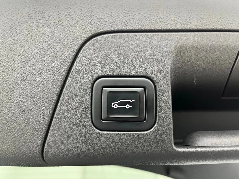 2022 Buick Envision - Image 9 of 12
