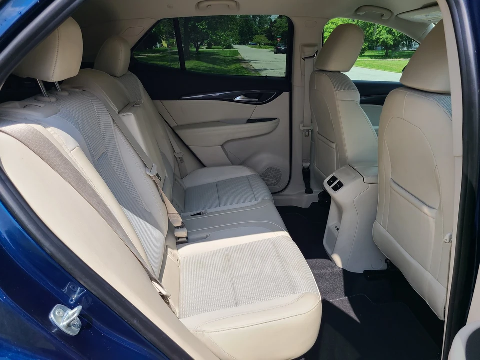 2022 Buick Envision - Image 14 of 21