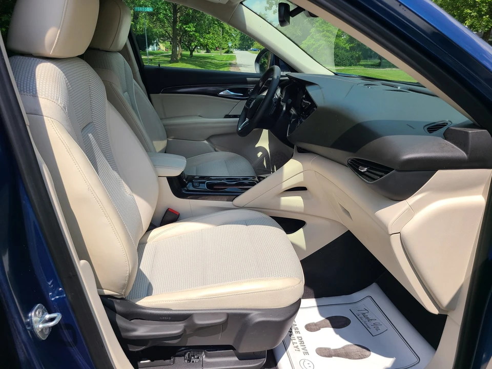 2022 Buick Envision - Image 15 of 21