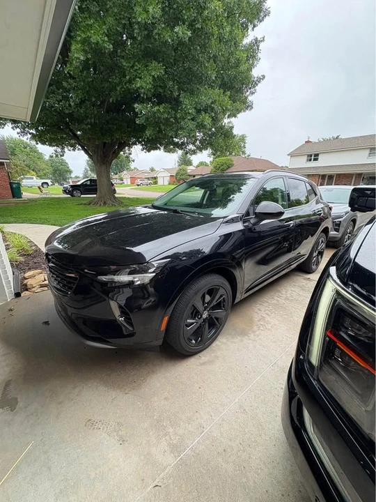 2022 Buick Envision - Image 3 of 19