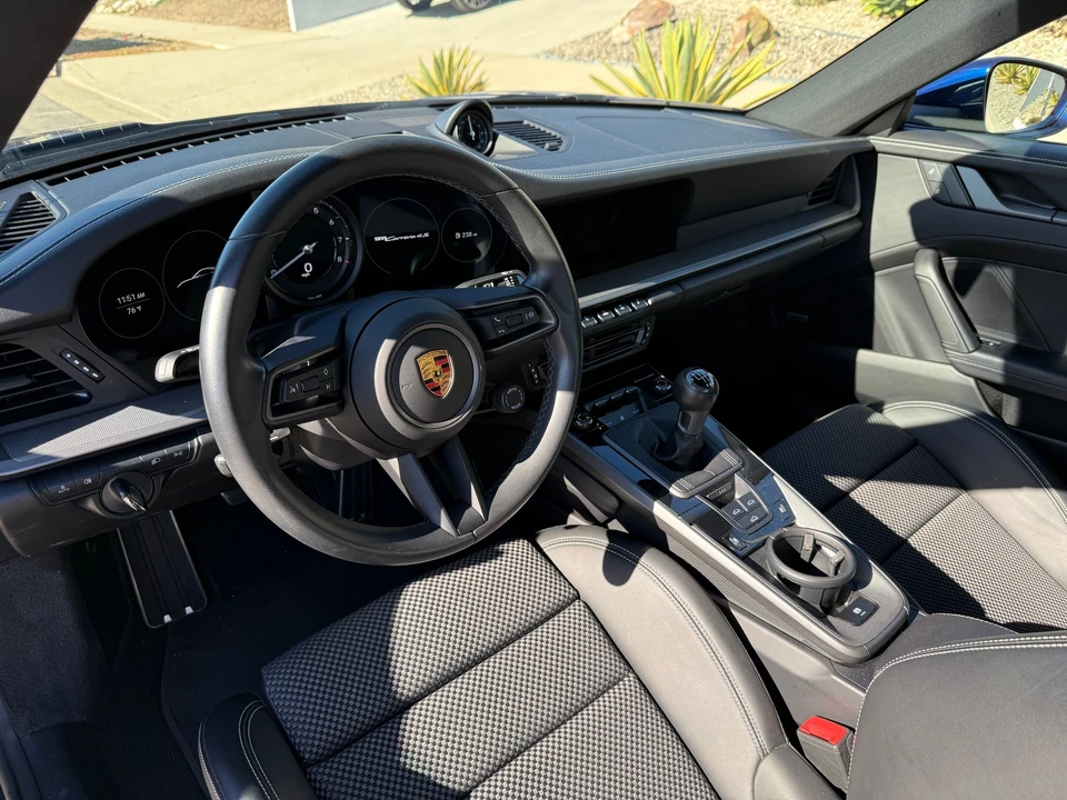 2022 Porsche 992 Carrera 4S - Image 10 of 11