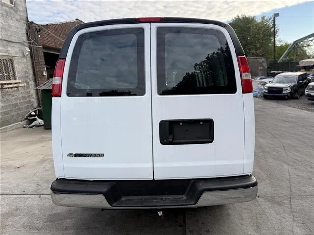 2022 Chevrolet Express - Image 6 of 14