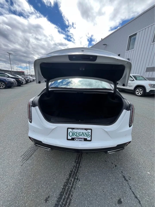 2022 Cadillac CT4 - Image 9 of 10