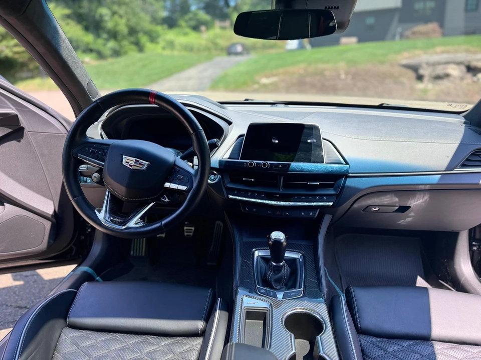 2022 Cadillac CT4-V Blackwing - Image 27 of 31