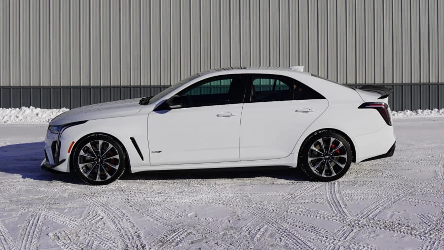 2022 Cadillac CT4-V Blackwing - Image 2 of 31