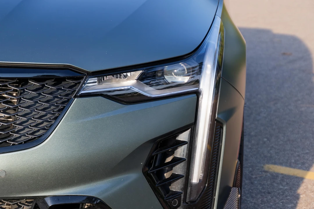 2022 Cadillac CT4-V Blackwing - Image 15 of 31