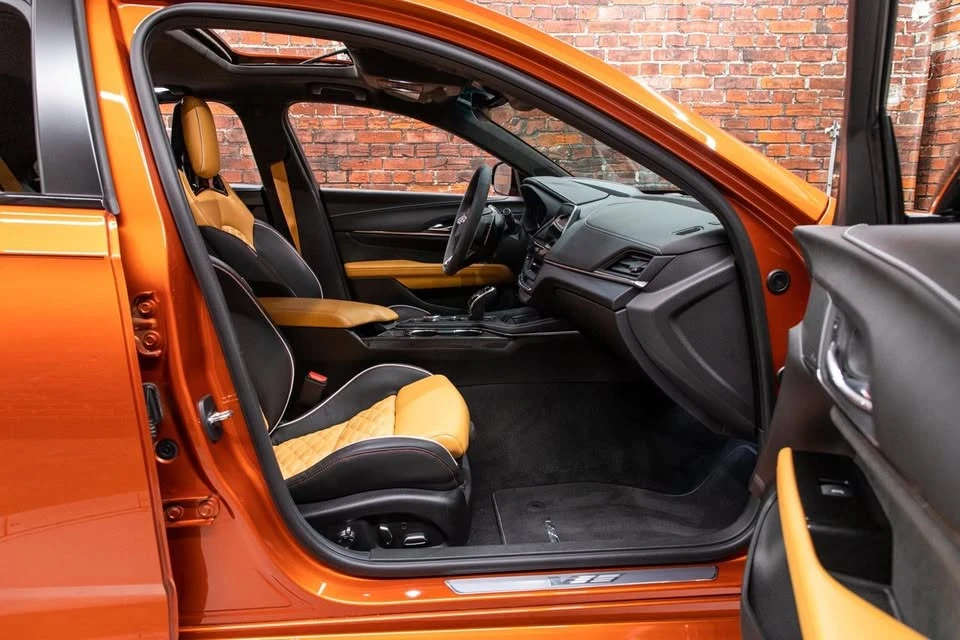2022 Cadillac CT4-V Blackwing - Image 5 of 10