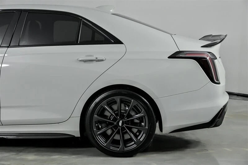 2022 Cadillac CT4-V Blackwing - Image 9 of 12