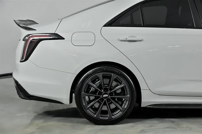 2022 Cadillac CT4-V Blackwing - Image 13 of 21
