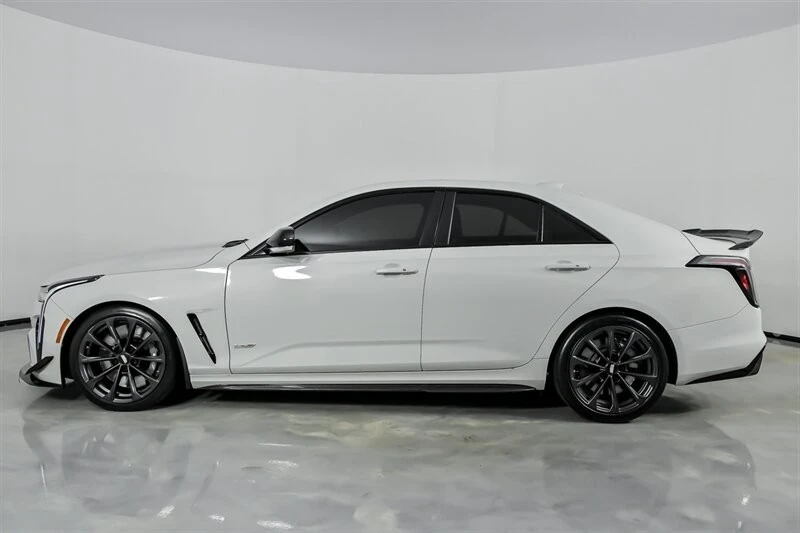 2022 Cadillac CT4-V Blackwing - Image 8 of 12