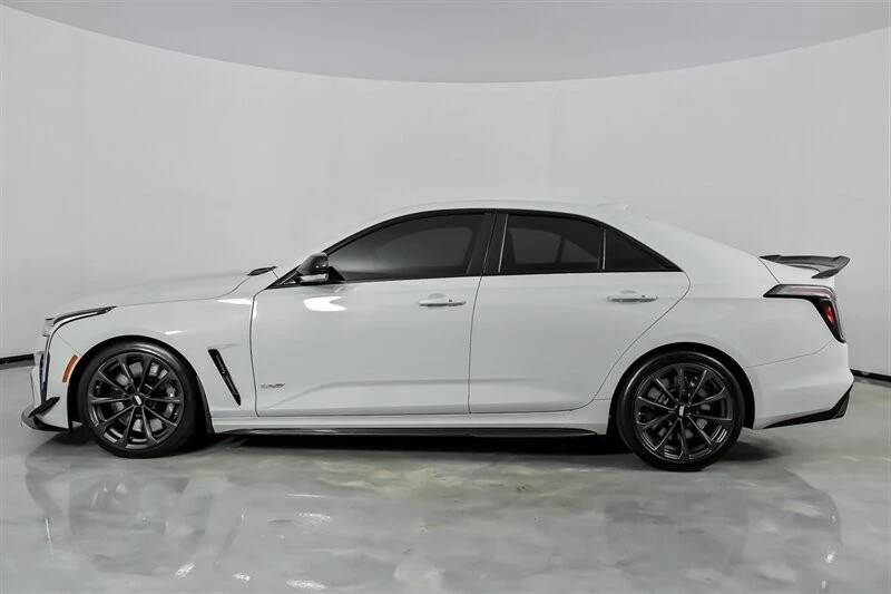 2022 Cadillac CT4-V Blackwing - Image 8 of 21