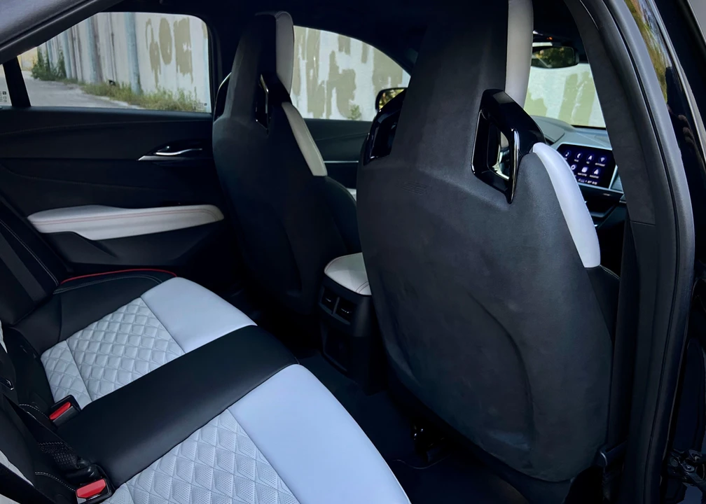 2022 Cadillac CT4-V Blackwing - Image 22 of 31