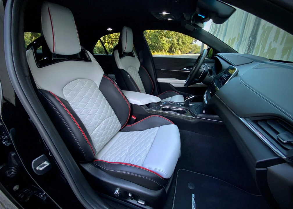 2022 Cadillac CT4-V Blackwing - Image 20 of 31