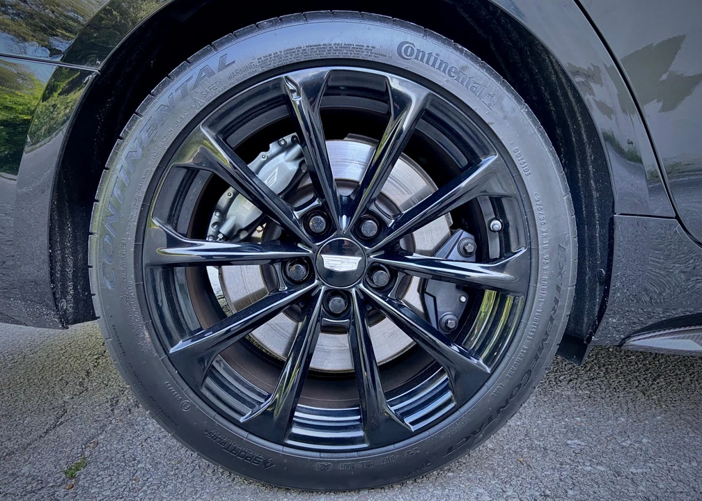 2022 Cadillac CT4-V Blackwing - Image 14 of 31