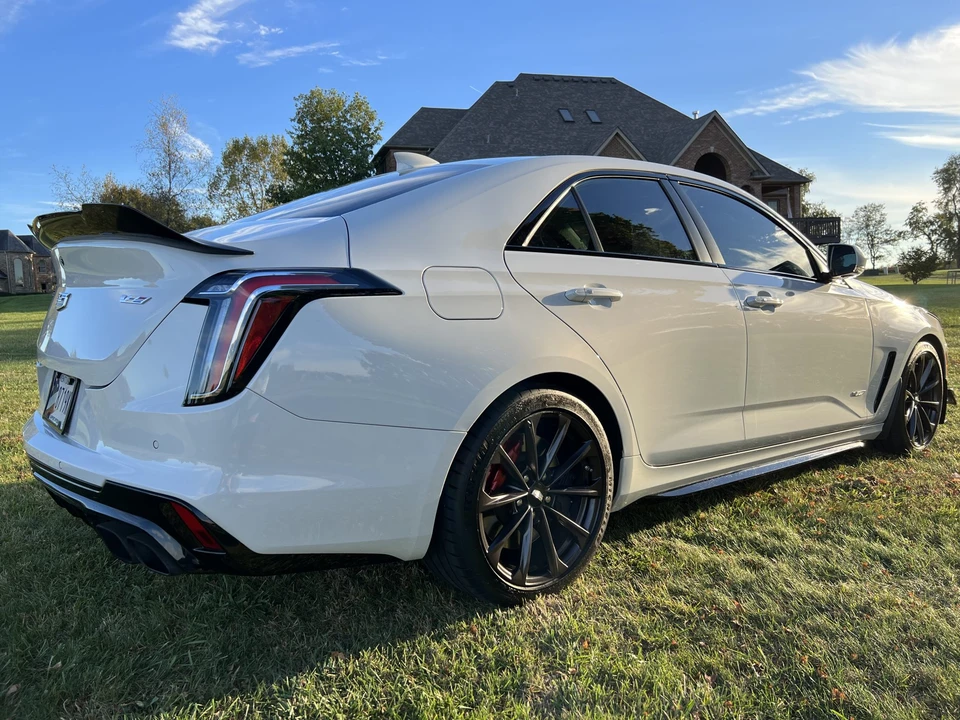 2022 Cadillac CT4-V Blackwing - Image 10 of 31