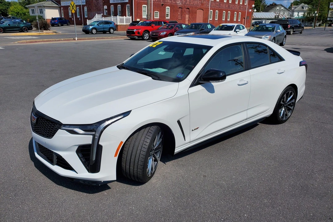 2022 Cadillac CT4-V Blackwing - Image 2 of 31