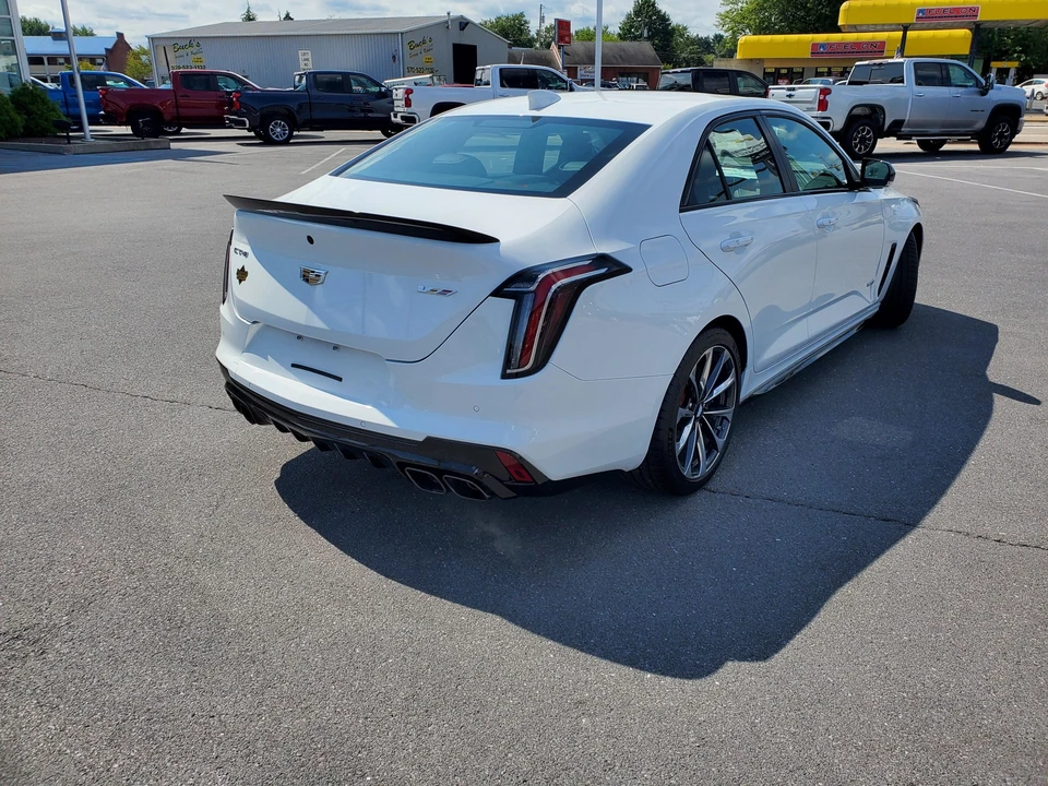 2022 Cadillac CT4-V Blackwing - Image 15 of 31