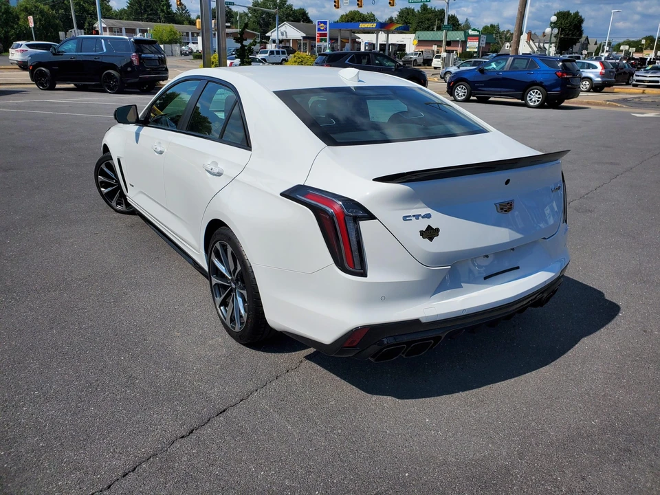 2022 Cadillac CT4-V Blackwing - Image 9 of 31