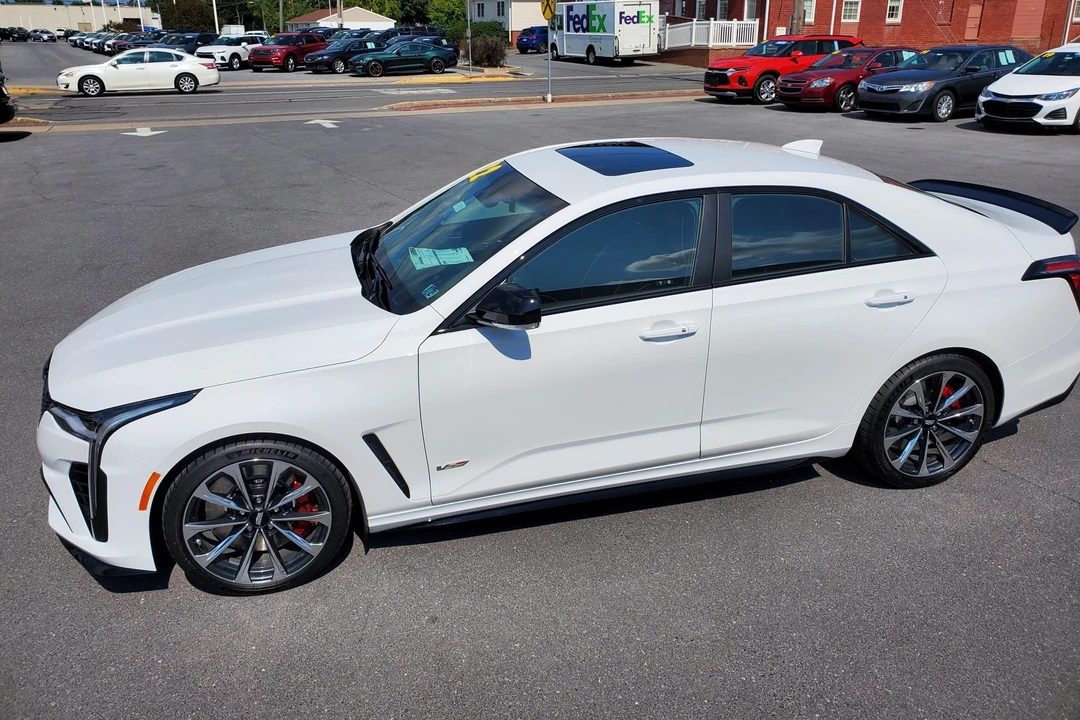 2022 Cadillac CT4-V Blackwing - Image 4 of 31