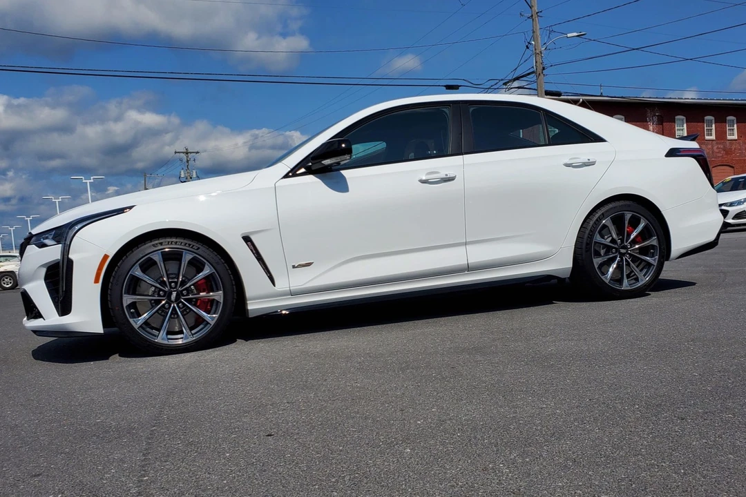 2022 Cadillac CT4-V Blackwing - Image 5 of 31