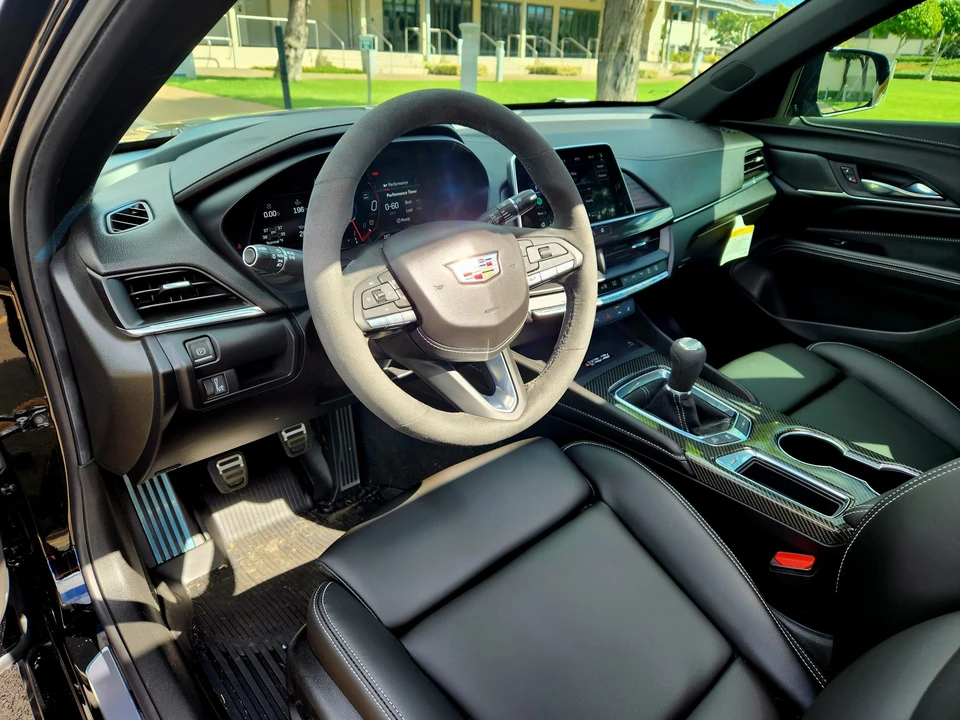 2022 Cadillac CT4-V Blackwing - Image 27 of 31