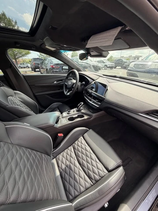 2022 Cadillac CT4-V - Image 10 of 15