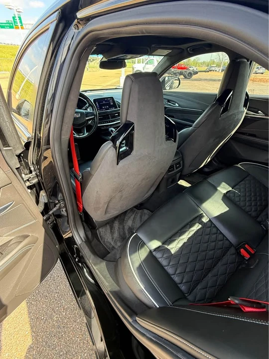 2022 Cadillac - Image 12 of 14
